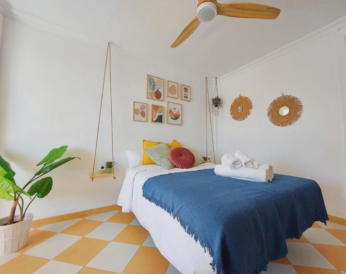 Nice And Cozy Studio At The Beachfront 贝纳尔马德纳 外观 照片